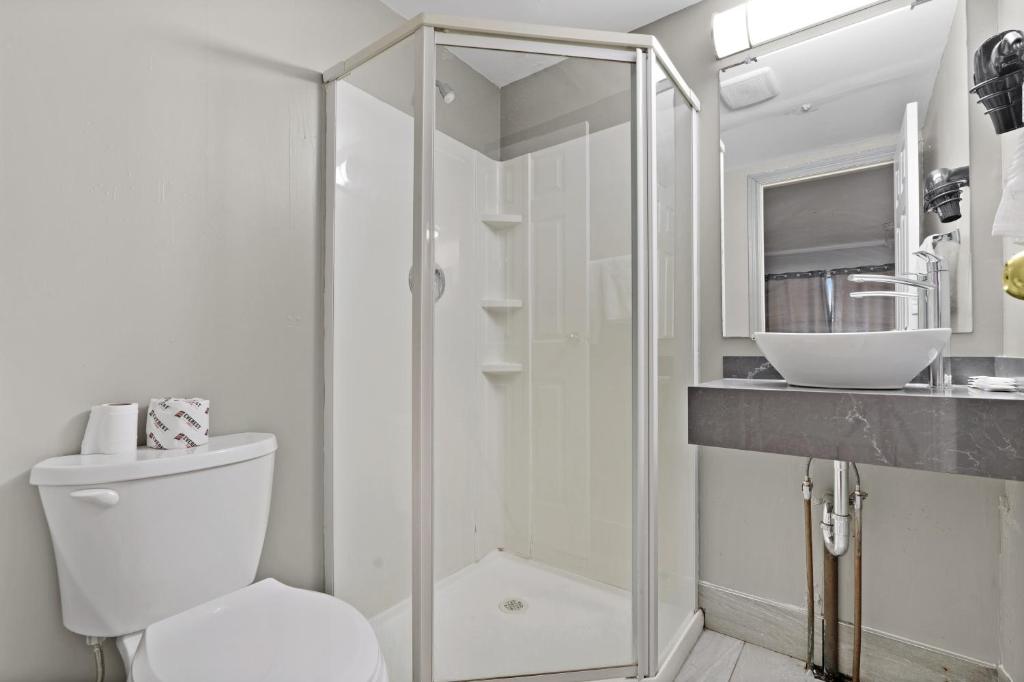 Niagara Lodge & Suites - Resim 37