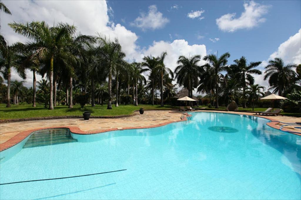 Bazén v ubytování Sunset Villa Boutique Resort nebo v jeho okolí