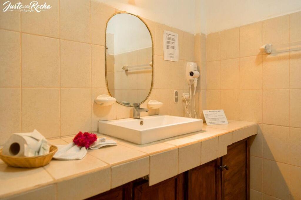 Hotel La Posada del Sol - Quarto Quadruplas Com Banheiro Privativo
