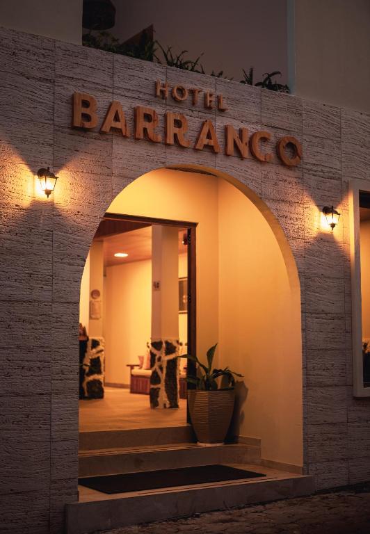 Certifikát, hodnocení, plakát nebo jiný dokument vystavený v ubytování El Barranco Galapagos