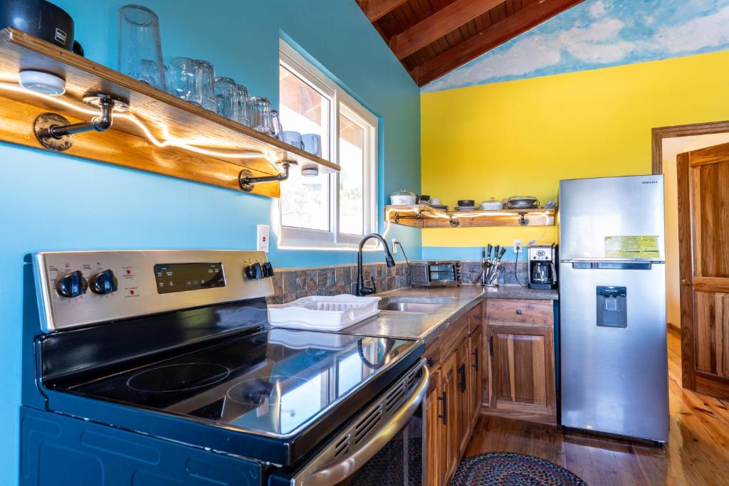 Kuchyň nebo kuchyňský kout v ubytování Eureka Home
