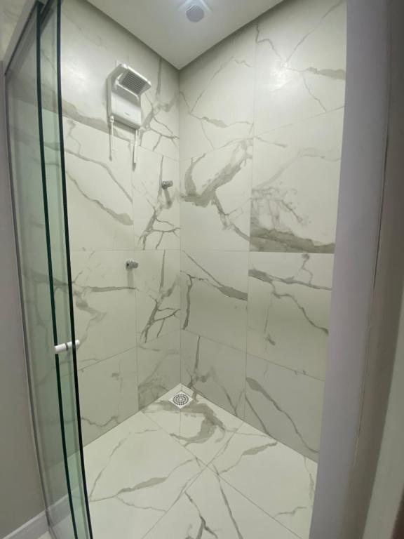 Ένα μπάνιο στο Apartamentos Premium na Cidade do Cristo Protetor