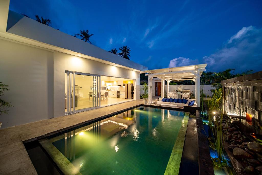 Tropik Resort Lombok - 1