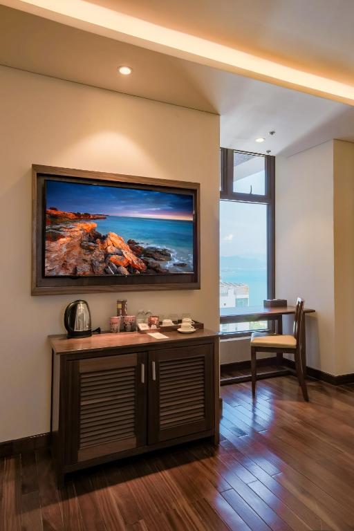Suite Triple City View