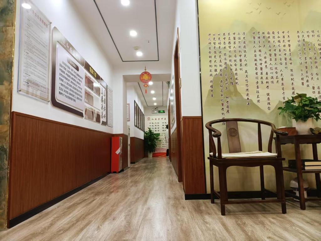 Posezení v ubytování Lucky Holiday International Hotel Pazhou Convention and Exhibition Center Zhujiang New Town Branch - Free Shuttle Bus to Canton Fair Complex During Canton Fair Period & Overseas Buyers Registration Service & Free VPN Internet Access