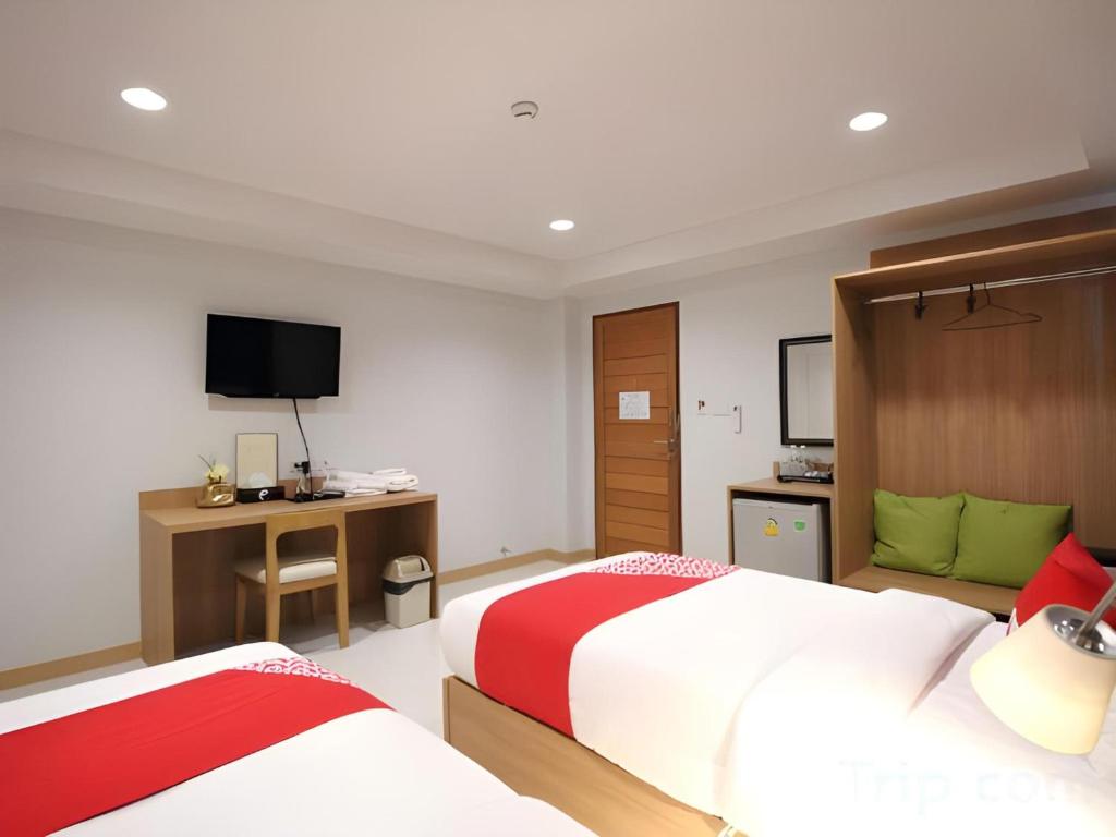 Super OYO 483 Pannee Hotel Khaosan - Resim 25