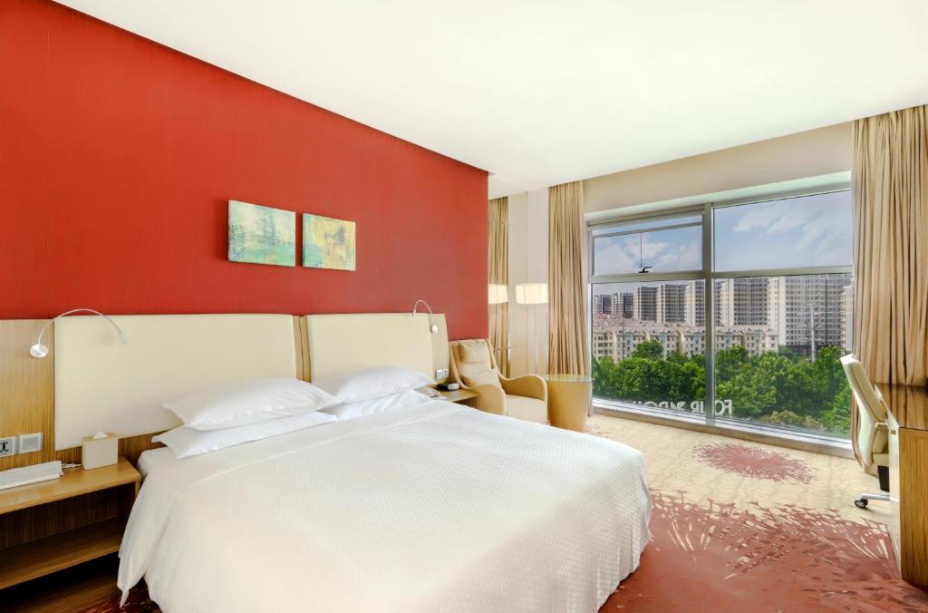 Four Points by Sheraton Qingdao, Chengyang - Superior King, Guest Room, 1 King