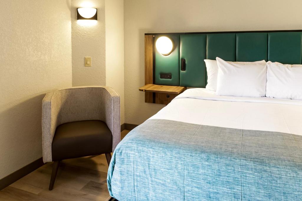Wingate by Wyndham Owensboro photo