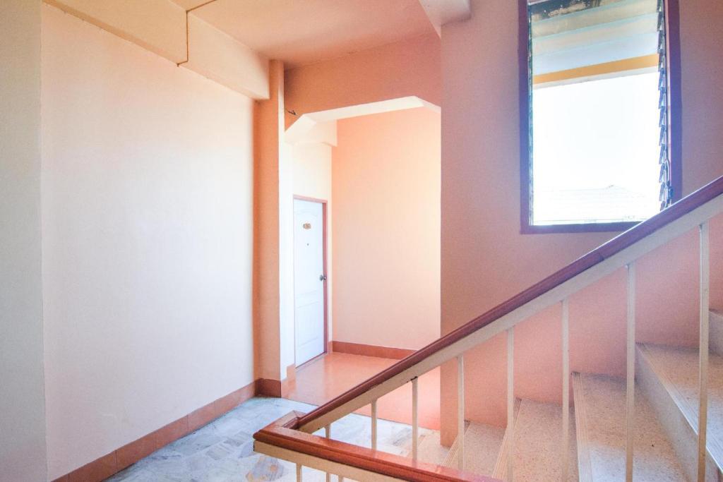 Fotografie z fotogalerie ubytování OYO 534 Phasuk Hotel v destinaci Pran Buri