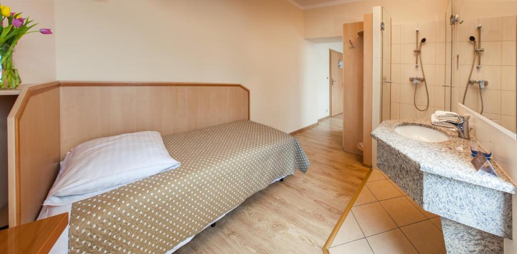 Antica Residence - Single Room With Private External Bathroom