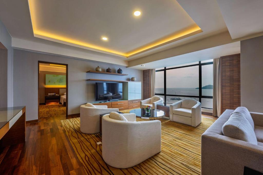 Ruang duduk di Hyatt Regency Kinabalu