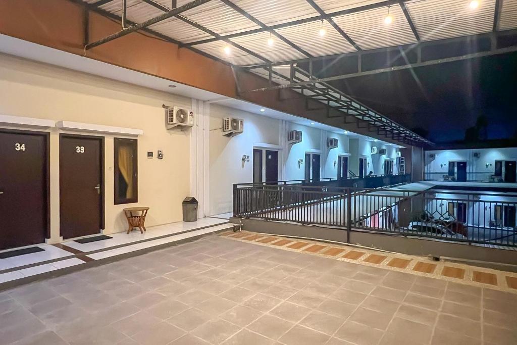 Balkón nebo terasa v ubytování RedDoorz near Universitas Siliwangi Tasikmalaya