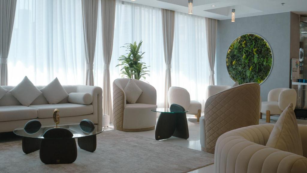 Posezení v ubytování Royal Grand Suite Hotel