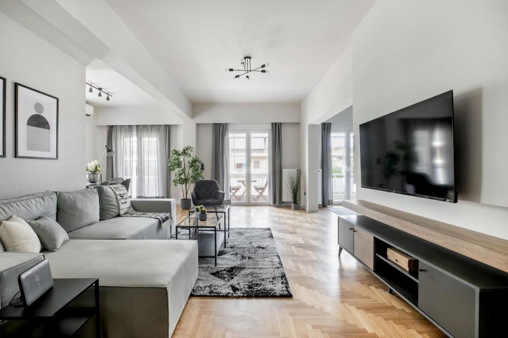 Astoria - Luxury 2-BR Apartment in Athens