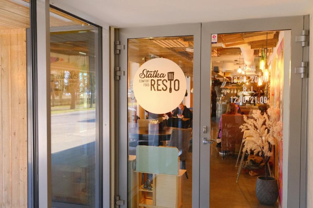 Majutusasutuses Pärnu Rannastaadioni Hostel olev sertifikaat, autasu, silt või muu dokument