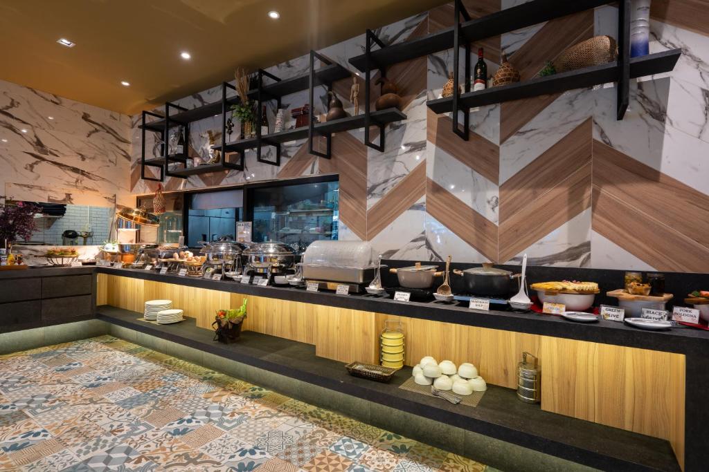 Rak Elegant Hotel Patong - 17