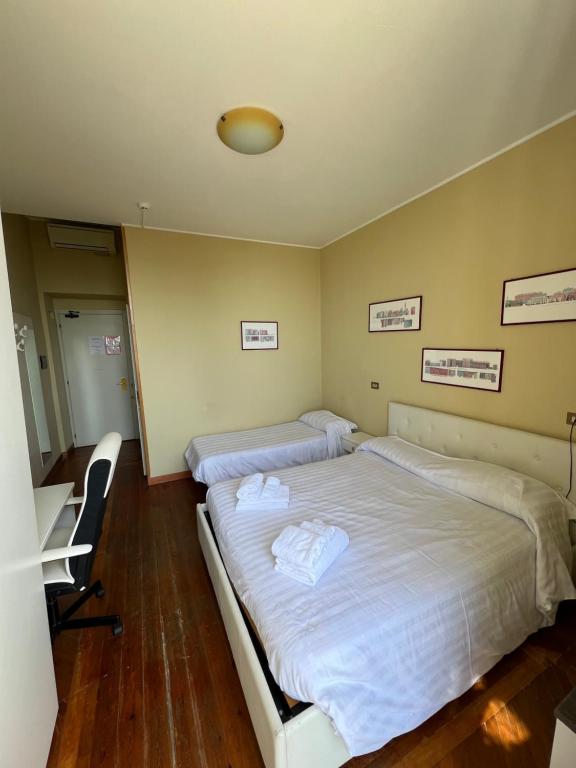 Hotel Petit Royal - Dreibettzimmer Mit Meerblick