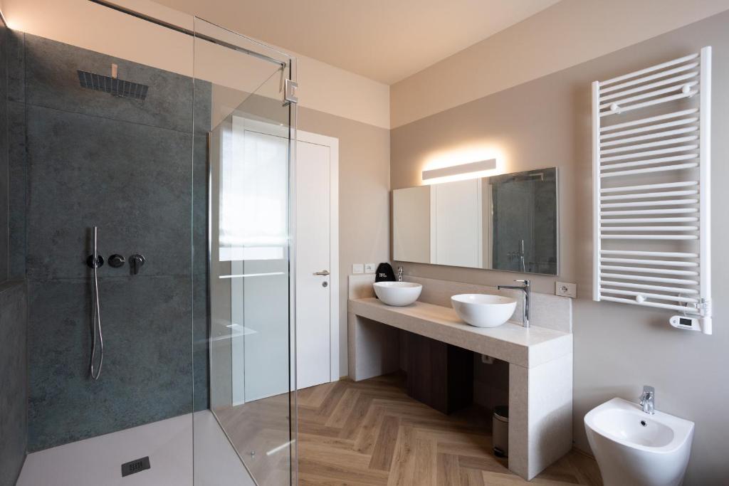 Koupelna v ubytování Arianna Suites Longevity