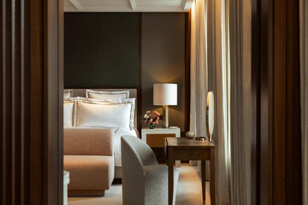 
Deluxe Mews Junior Suite
