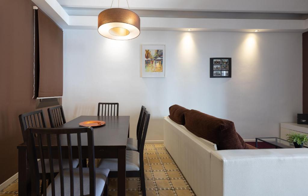 Posezení v ubytování Stay U-nique Apartments Radas