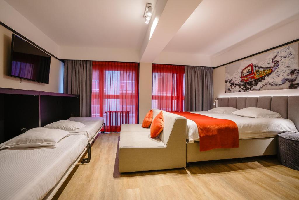 
 Family Room (2 Adults +  2 Children)
