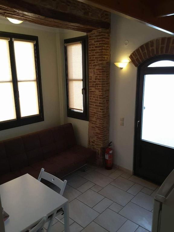 Frourio Apartments - 8