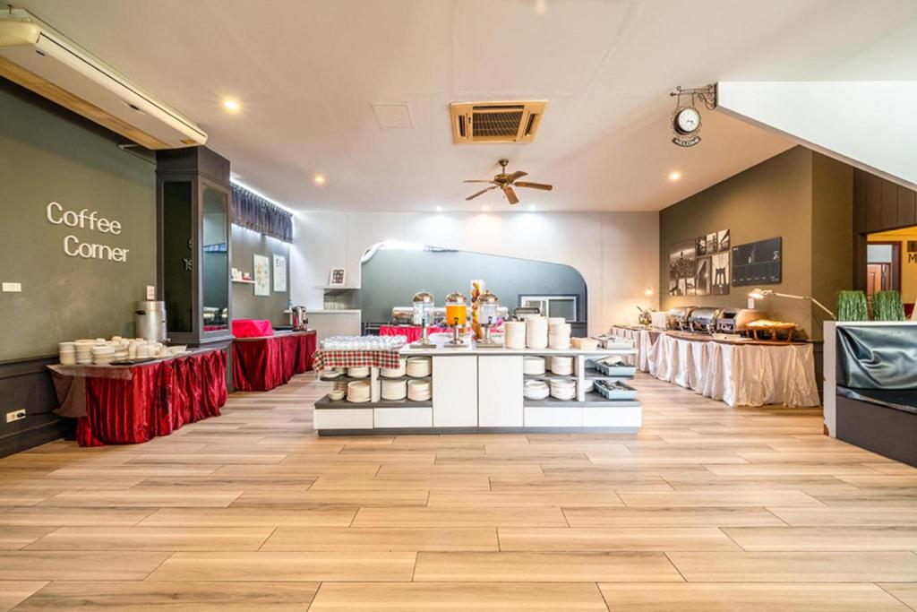Sunday JA Plus Hotel - Resim 42