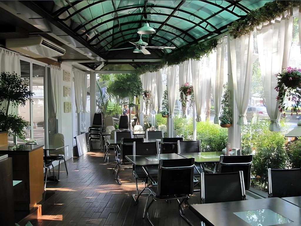 Collection O Howard Square Boutique Hotel - Resim 15