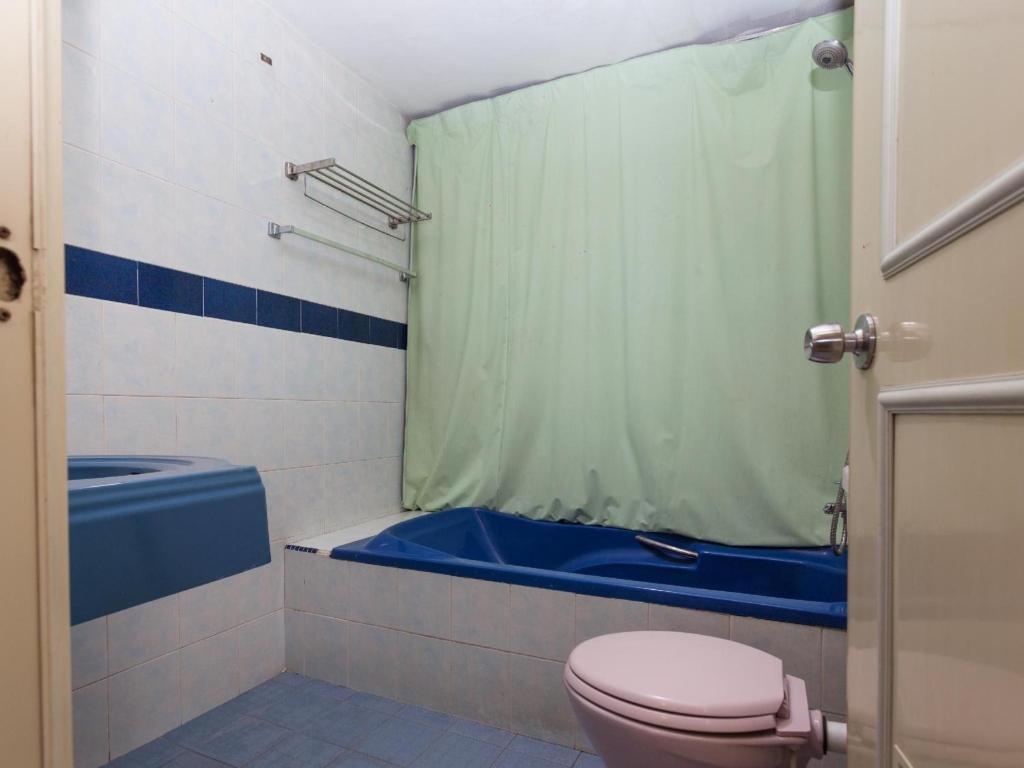 Koupelna v ubytování OYO 43915 T P Hotel