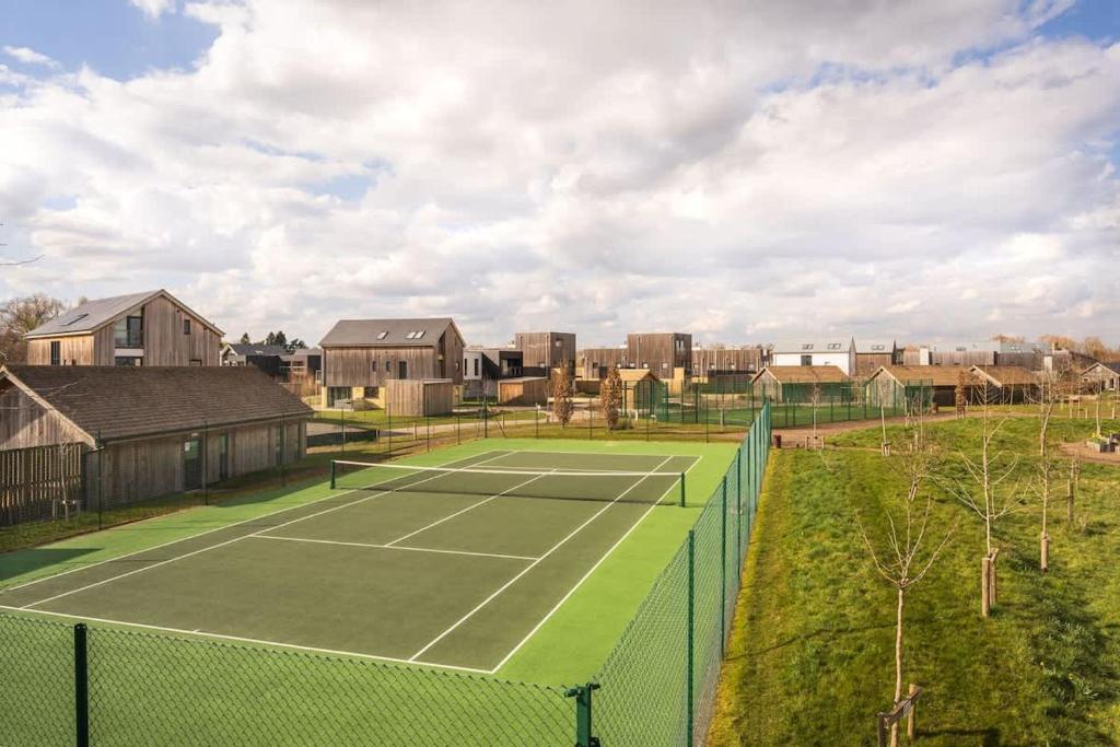 Εγκαταστάσεις για τένις ή/και σκουός στο Harrier Lodge - Lake house ή εκεί κοντά