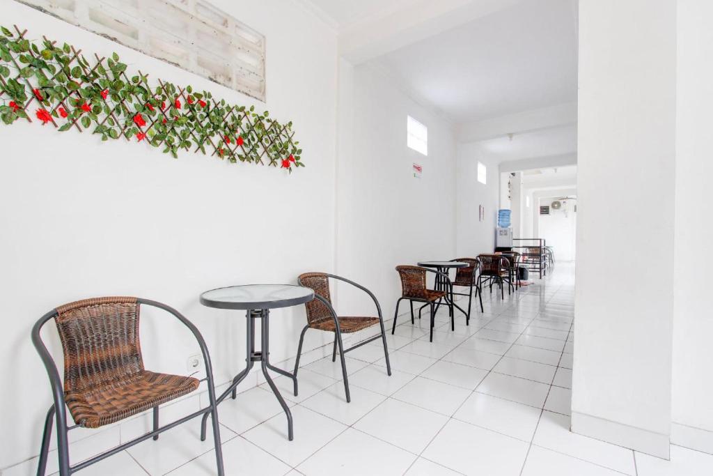 Posezení v ubytování Hotel O Wisma Arya 2
