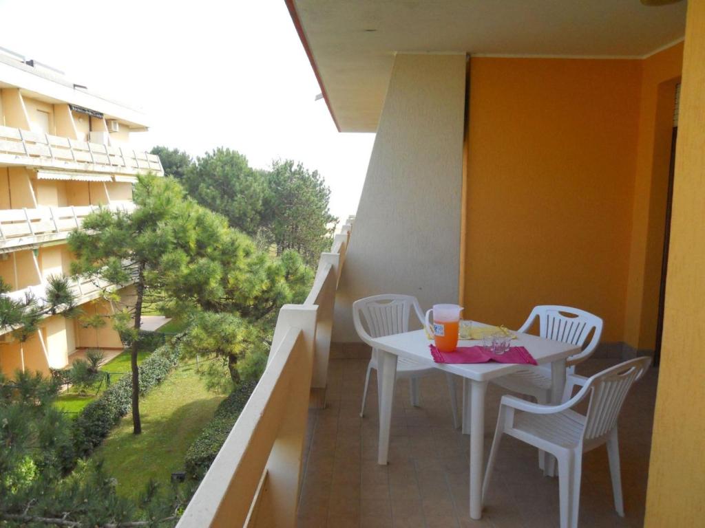 A balcony or terrace at Modern flat with terrace - Beahost Rentals