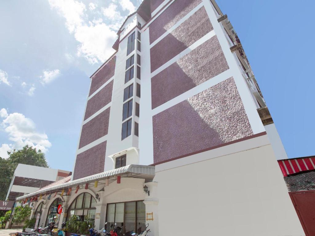 Super OYO 1096 Winner Inn Hotel - Resim 20