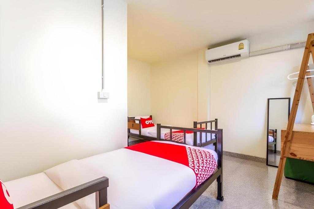 OYO 928 Leaf Hostel - Resim 36