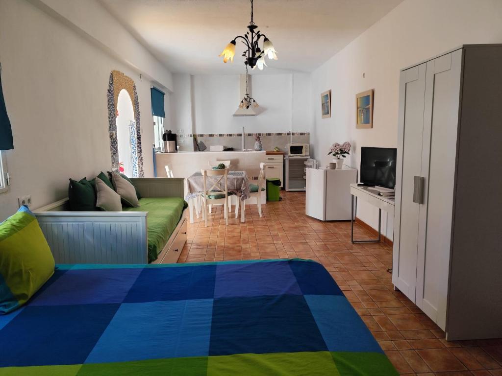 Zdjęcie z galerii obiektu Studio Tropical w mieście Cúllar-Vega
