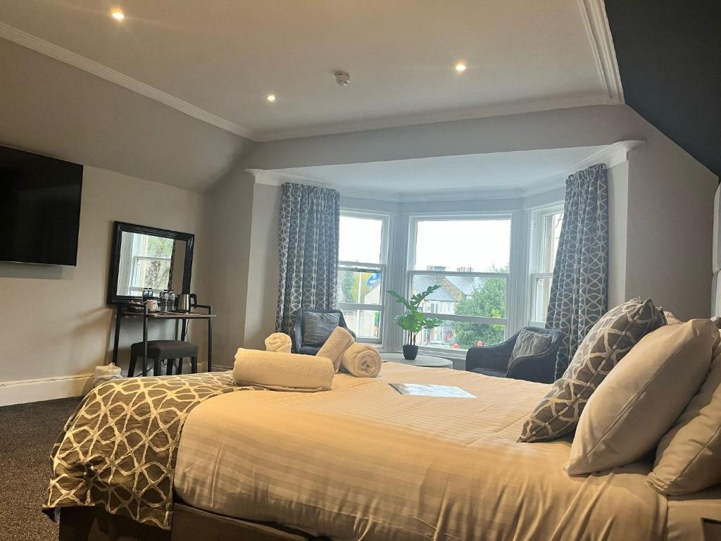 Laurel Bank Hotel - Standard King Room