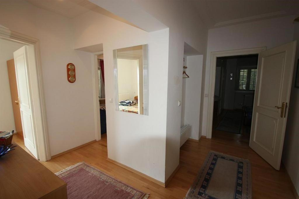 Fotografie z fotogalerie ubytování Two-Bedroom Apartment in Crikvenica VI v destinaci Sopaljska