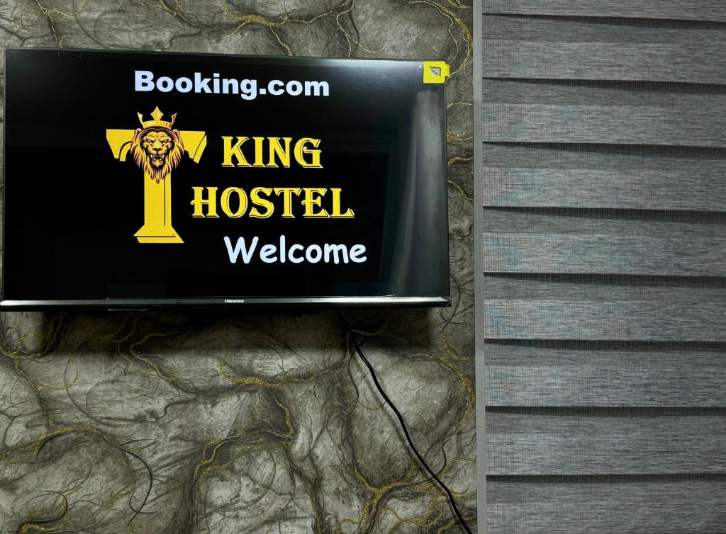 Certifikát, hodnocení, plakát nebo jiný dokument vystavený v ubytování KING Hostel Center