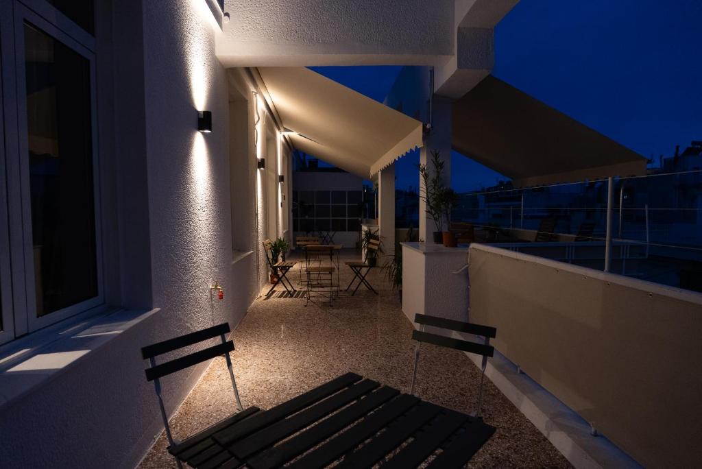 Balkón nebo terasa v ubytování The Athenian Penthouse in Syntagma Square