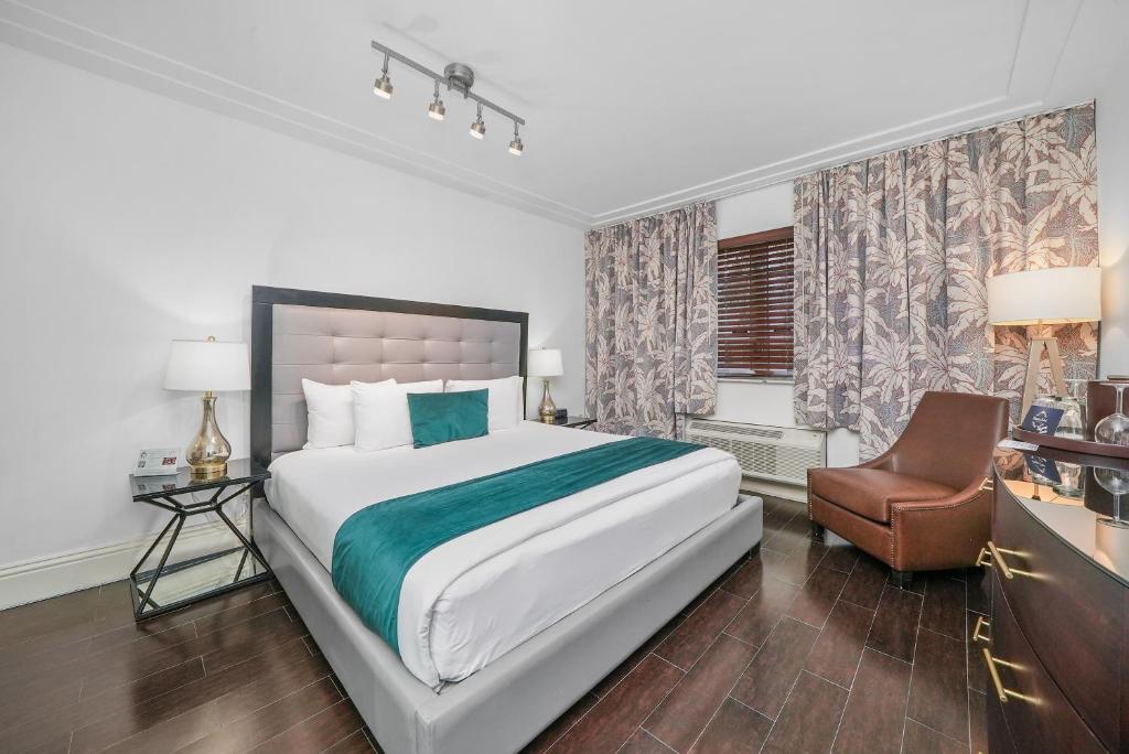 Riviera Suites - 