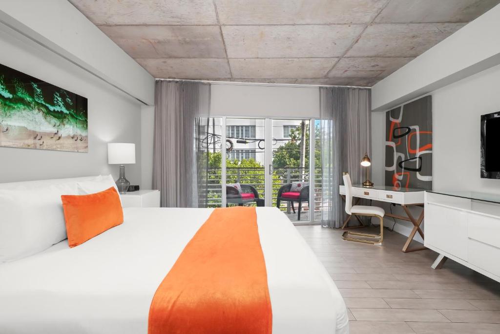 Riviera Suites - 