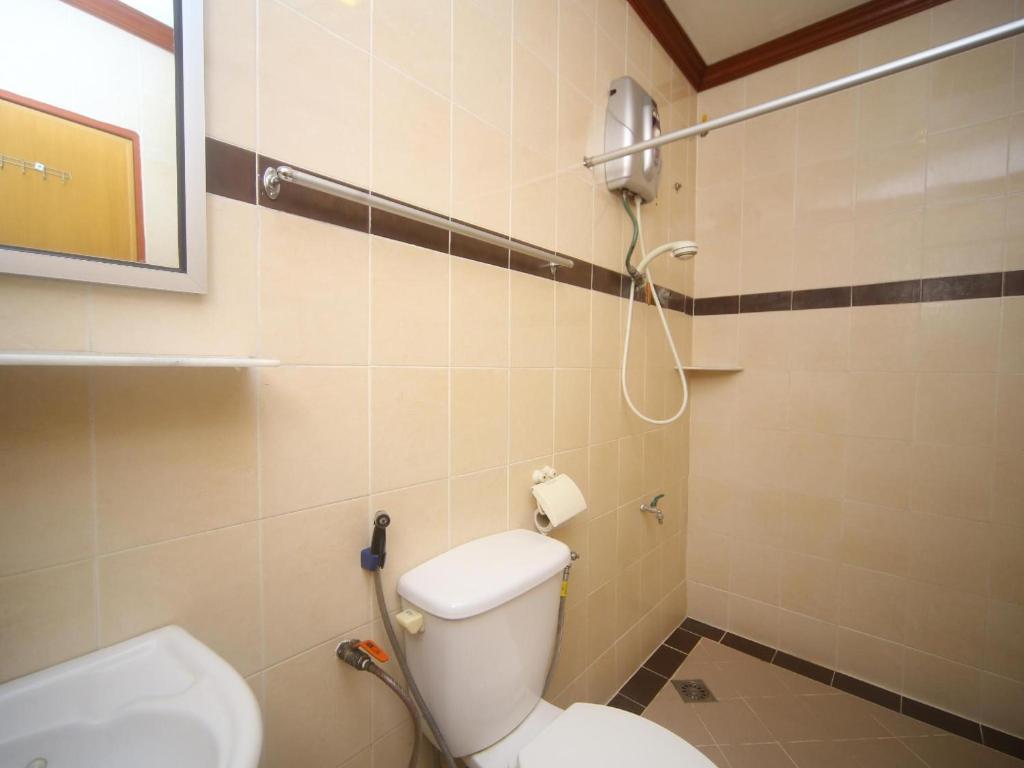 Koupelna v ubytování Super OYO 1027 Hotel London