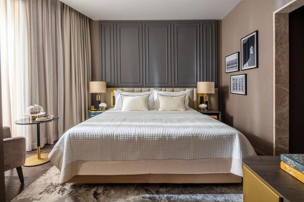 
Premium Sea View Room with Balcony
