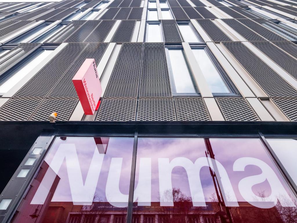 Numa Berlin Weinmeister - Resim 7