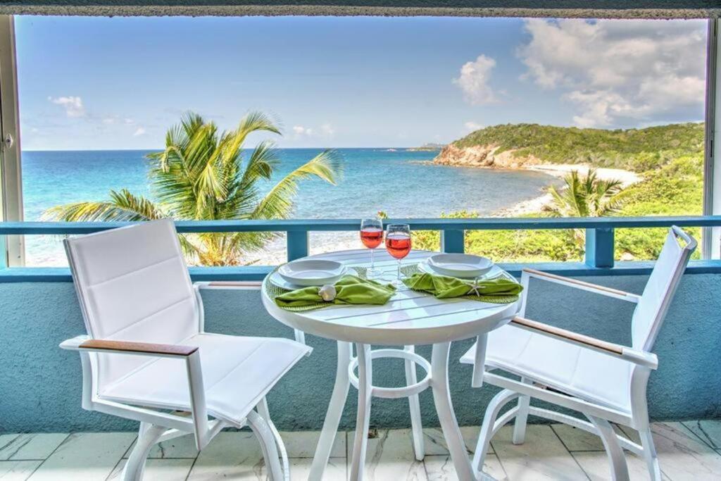 Beautiful Ocean Views Amazing Sunsets three pool!