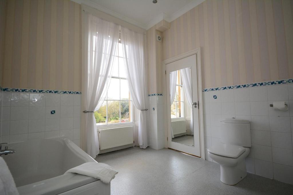 The Crescent Hotel - Resim 3