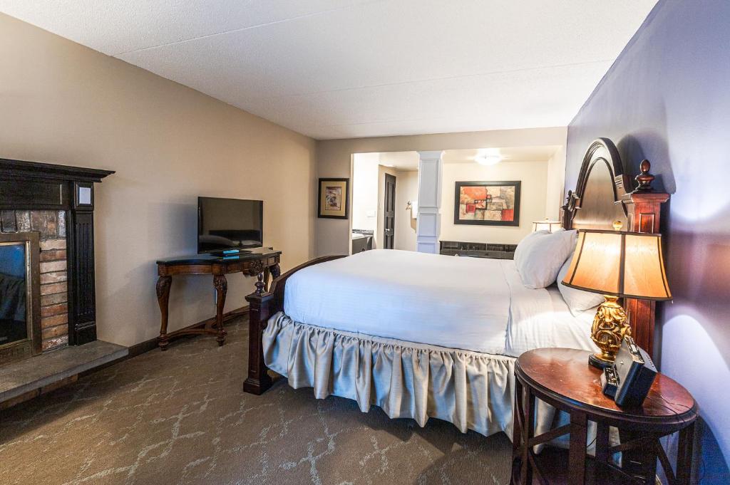 
King Suite with Spa Bath and Sofa Bed
