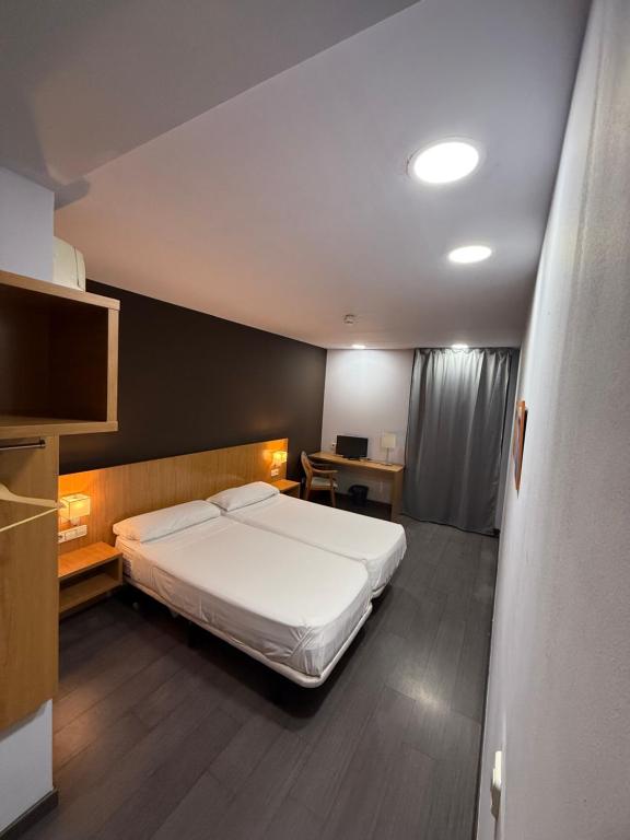 Hostal Mediterranea - Resim 6