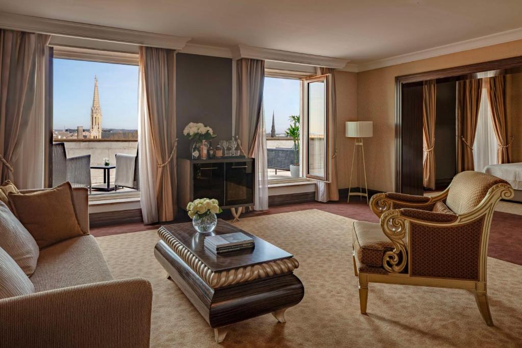 Posedenie v ubytovaní Anantara New York Palace Budapest - A Leading Hotel of the World