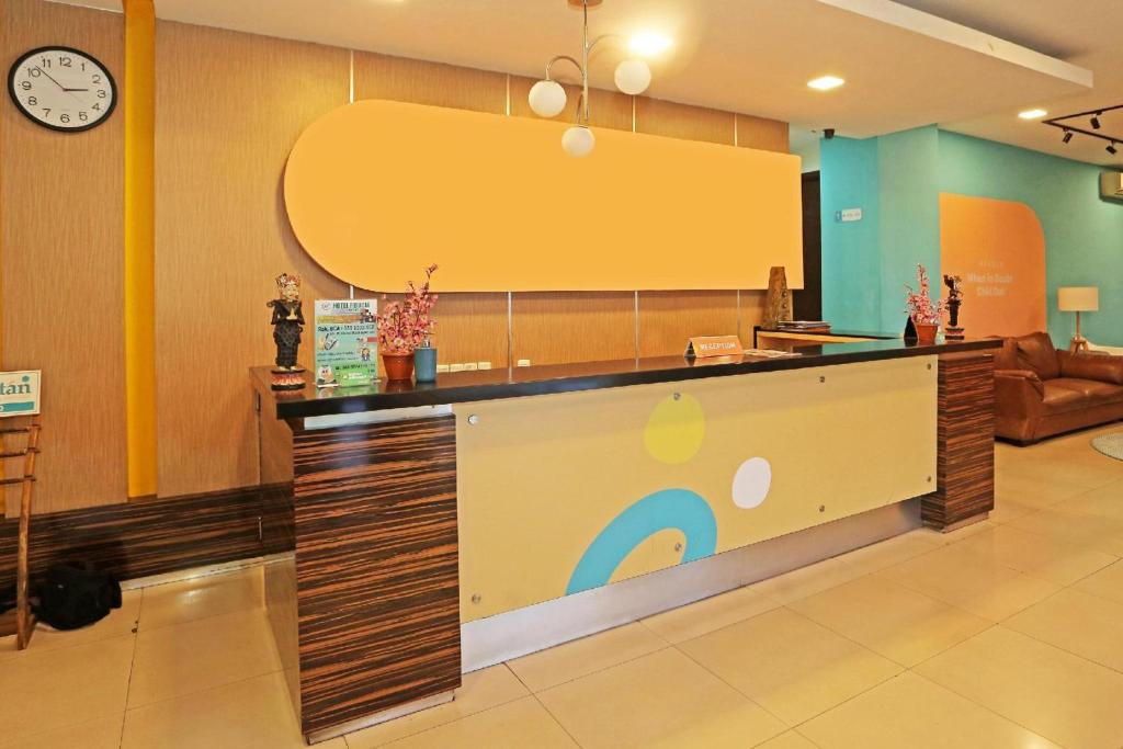 Fotografie z fotogalerie ubytování Super OYO Townhouse OAK Hotel Fiducia Serpong v destinaci Serpong